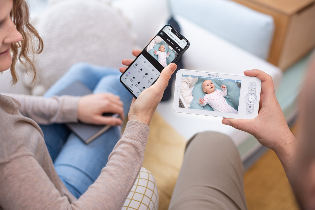 TrueLife NannyCam R7 Dual Smart – Dětská chůvička, co má za ušima